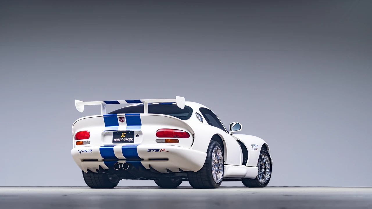 1998 Dodge Viper GTS 2nd Gen - Image 11 of 31