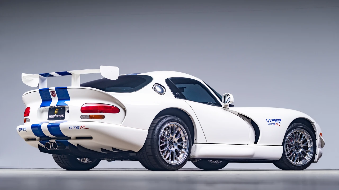 1998 Dodge Viper GTS 2nd Gen - Image 20 of 31