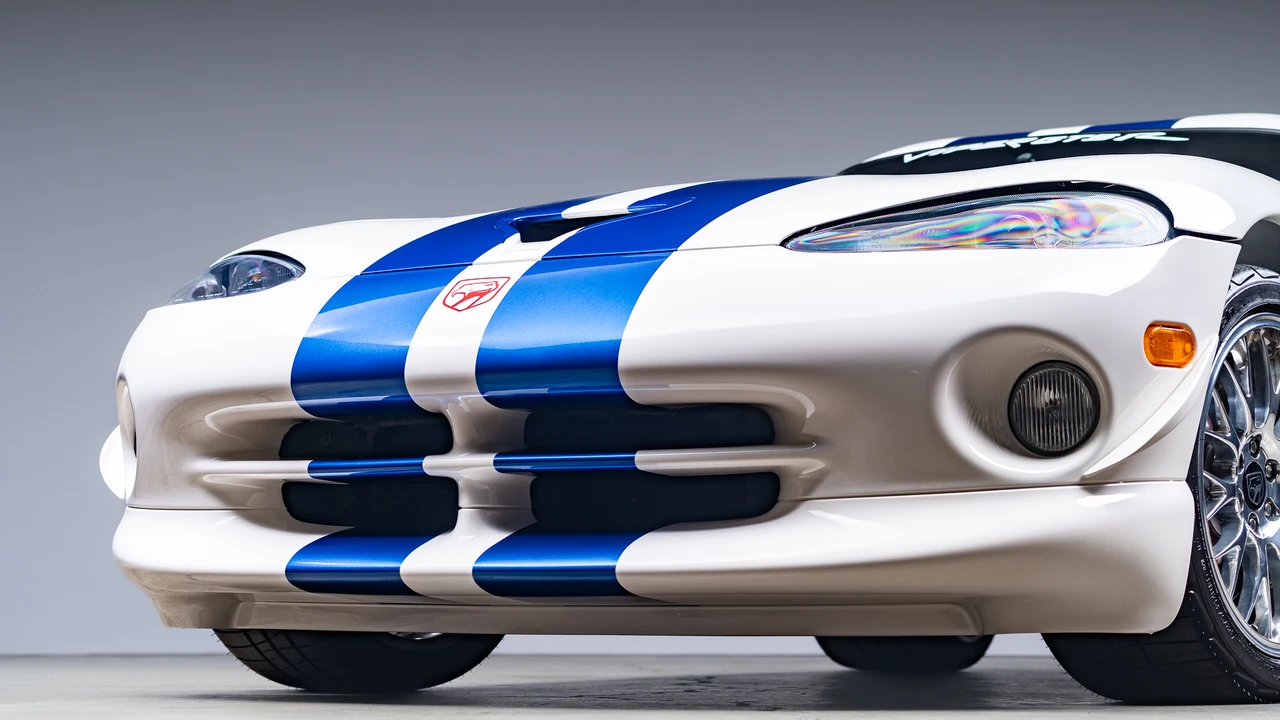 1998 Dodge Viper GTS 2nd Gen - Image 22 of 31