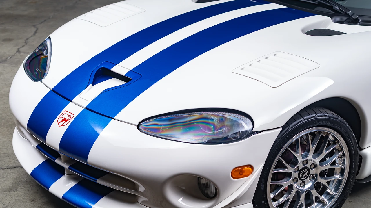 1998 Dodge Viper GTS 2nd Gen - Image 28 of 31