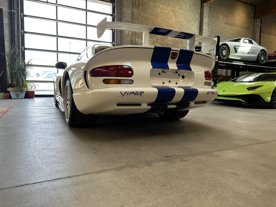 1998 Dodge Viper GTS 2nd Gen - Image 16 of 31