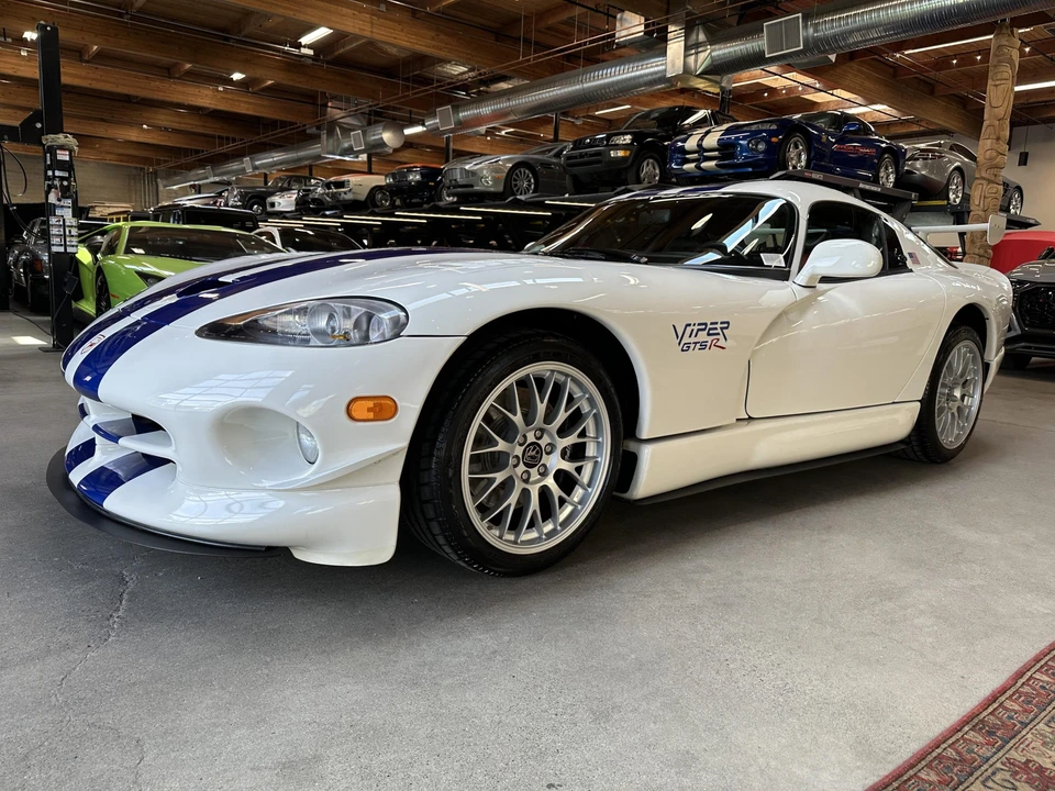 1998 Dodge Viper GTS 2nd Gen - Image 4 of 31