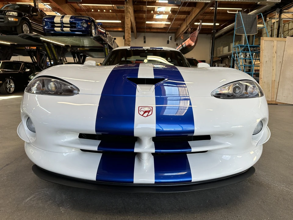1998 Dodge Viper GTS 2nd Gen - Image 22 of 31