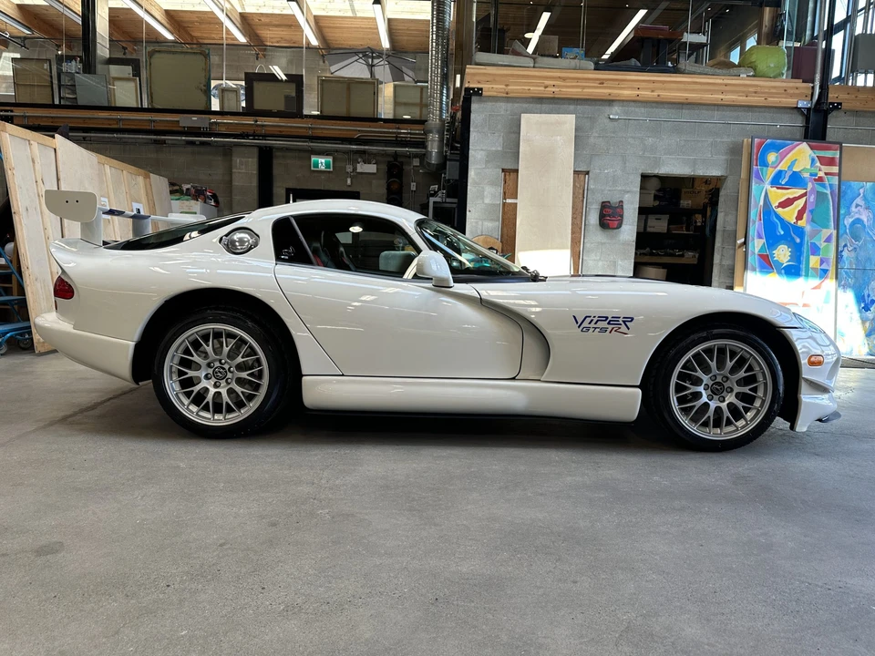 1998 Dodge Viper GTS 2nd Gen - Image 11 of 31