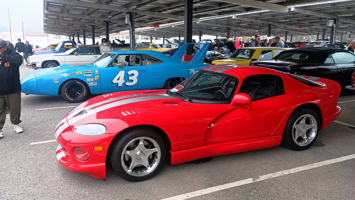 1998 Dodge Viper GTS 2nd Gen - Image 6 of 9