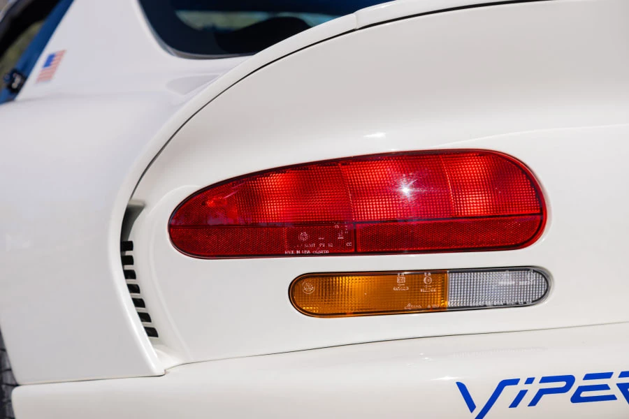 1998 Dodge Viper GTS 2nd Gen - Image 21 of 31