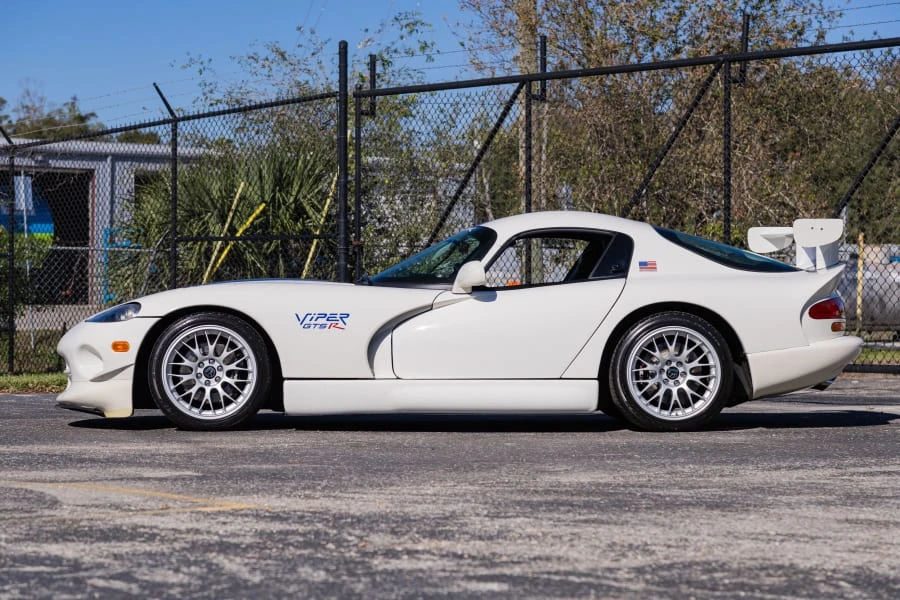 1998 Dodge Viper GTS 2nd Gen - Image 28 of 31