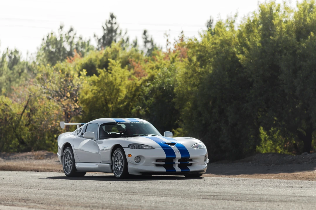 1998 Dodge Viper GTS 2nd Gen - Image 15 of 31
