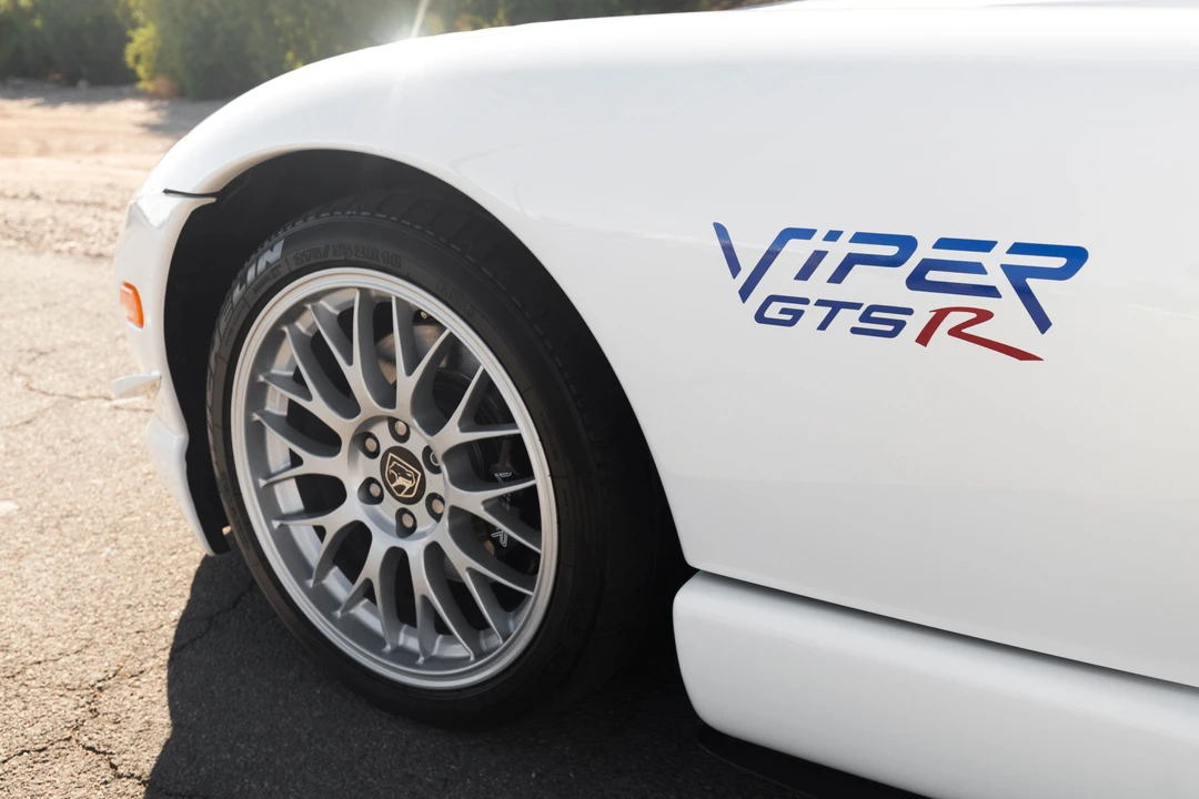 1998 Dodge Viper GTS 2nd Gen - Image 21 of 31