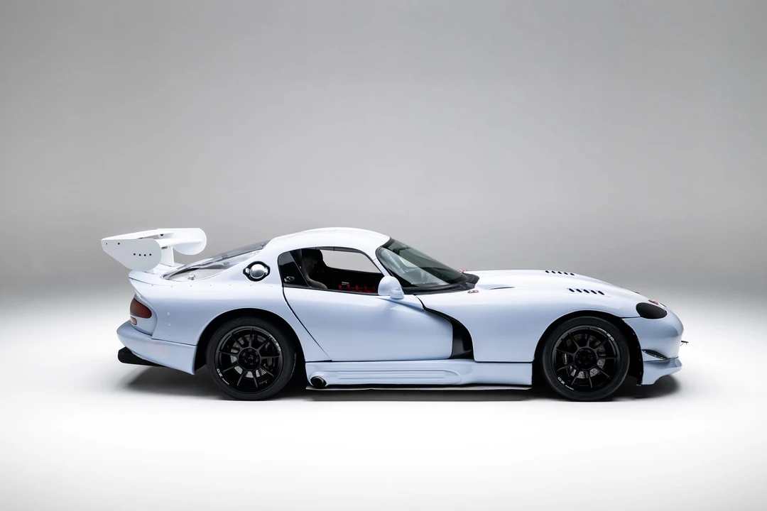 1998 Dodge Viper GTS 2nd Gen - Image 15 of 31
