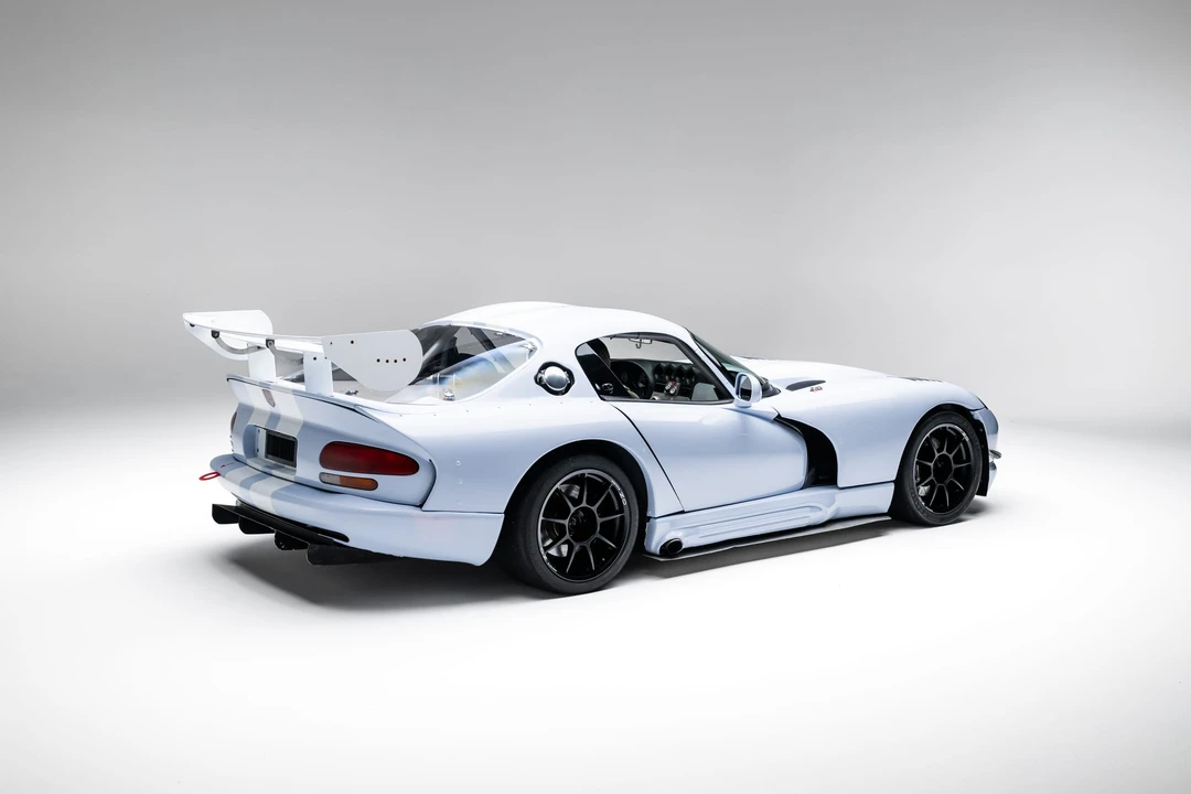 1998 Dodge Viper GTS 2nd Gen - Image 19 of 31
