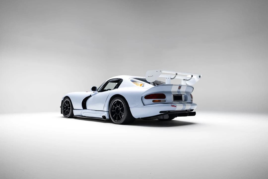 1998 Dodge Viper GTS 2nd Gen - Image 24 of 31