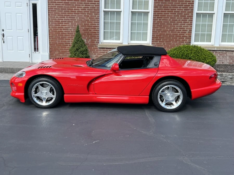 1998 Dodge Viper 2nd Gen - Image 2 of 9