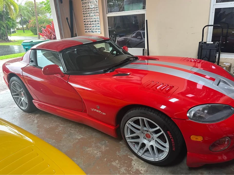 1998 Dodge Viper - Image 2 of 11