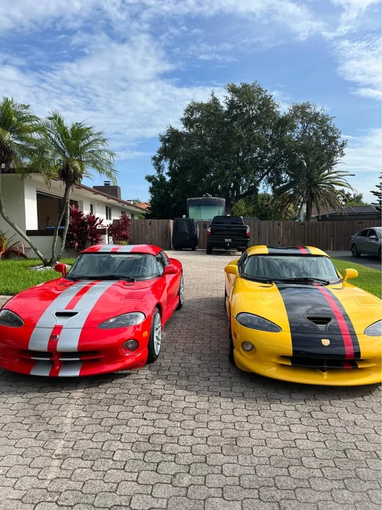1998 Dodge Viper 2nd Gen - Image 2 of 11