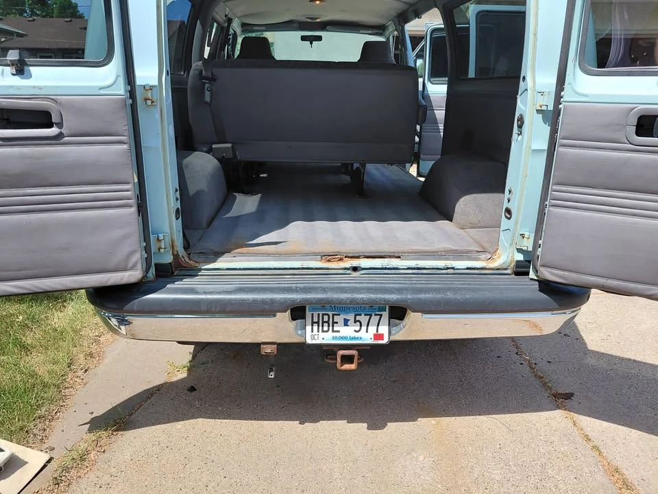1998 Dodge Ram Van - Image 6 of 6