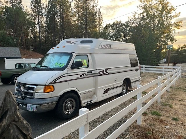 1998 Dodge Ram Van - Image 3 of 19