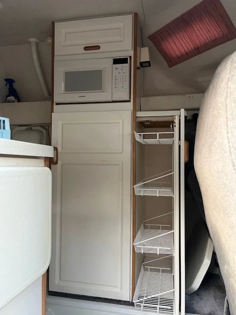 1998 Dodge Ram Van - Image 9 of 19