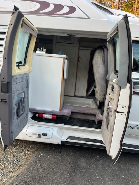 1998 Dodge Ram Van - Image 5 of 19