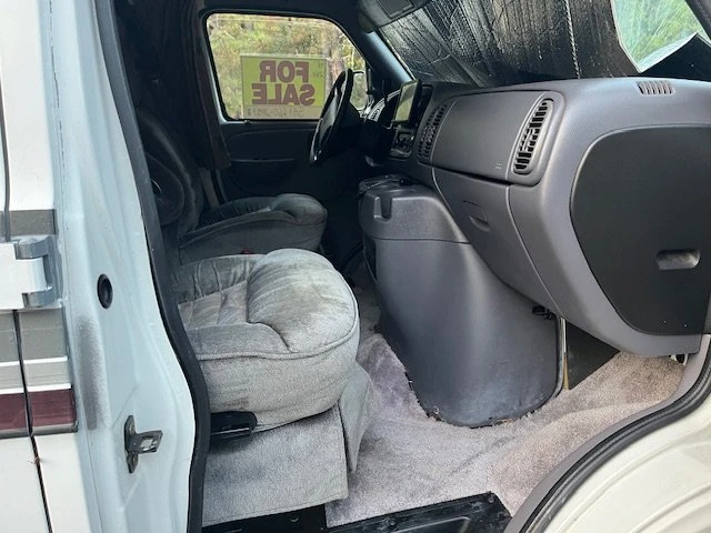 1998 Dodge Ram Van - Image 16 of 19