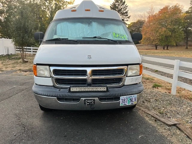 1998 Dodge Ram Van - Image 4 of 19
