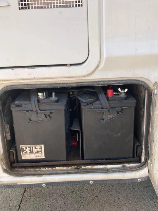 1998 Dodge Ram Van - Image 18 of 19