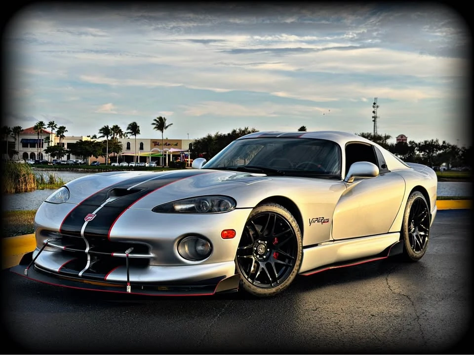 1998 Dodge Viper GTS 2nd Gen - Image 2 of 15