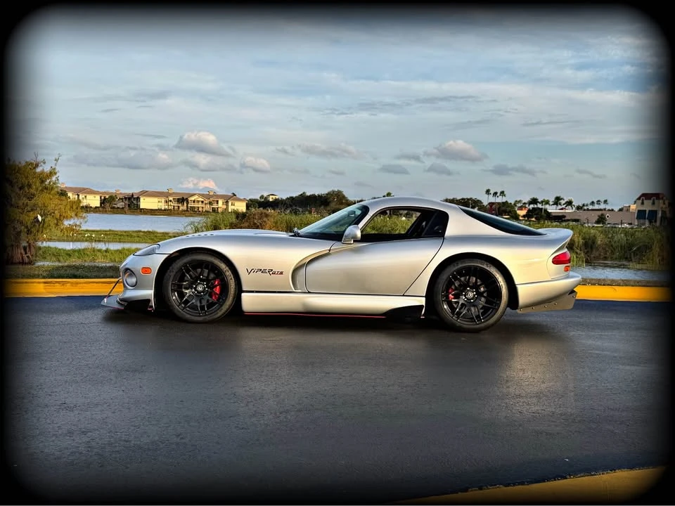1998 Dodge Viper GTS 2nd Gen - Image 4 of 15