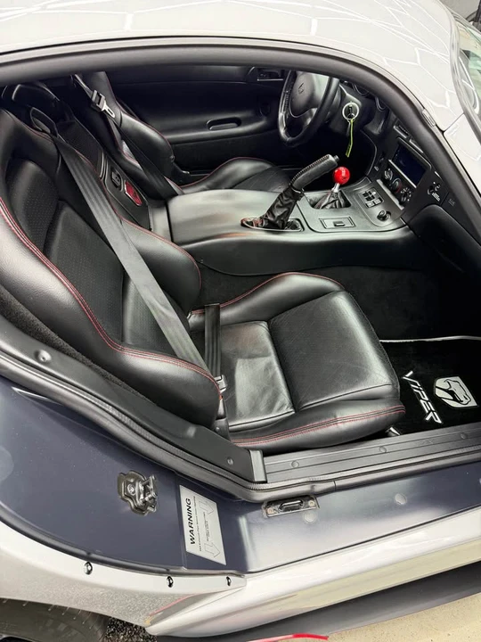 1998 Dodge Viper GTS 2nd Gen - Image 13 of 15