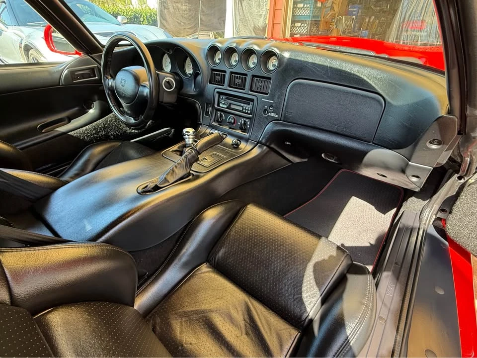 1998 Dodge Viper GTS 2nd Gen - Image 13 of 20