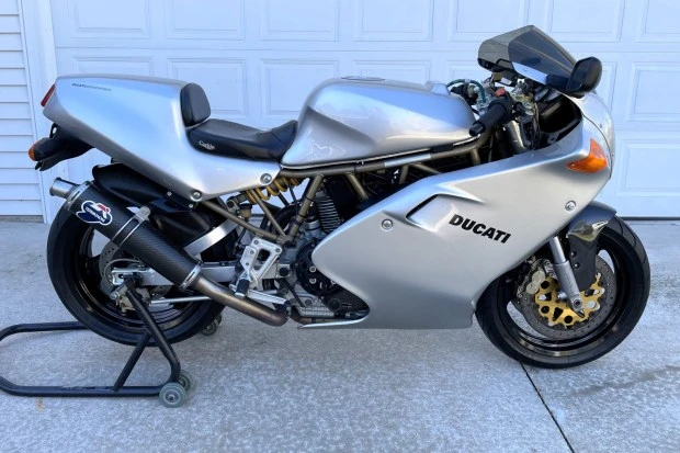 1998 Ducati 750 & 800 & 900 & 1000 - Image 2 of 7
