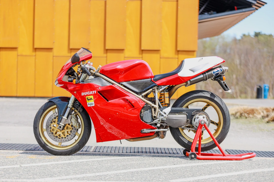 1998 Ducati 916 - Image 12 of 31