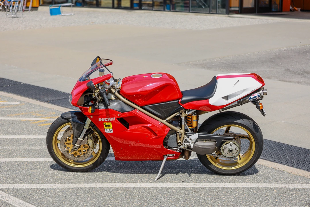 1998 Ducati 916 - Image 18 of 31