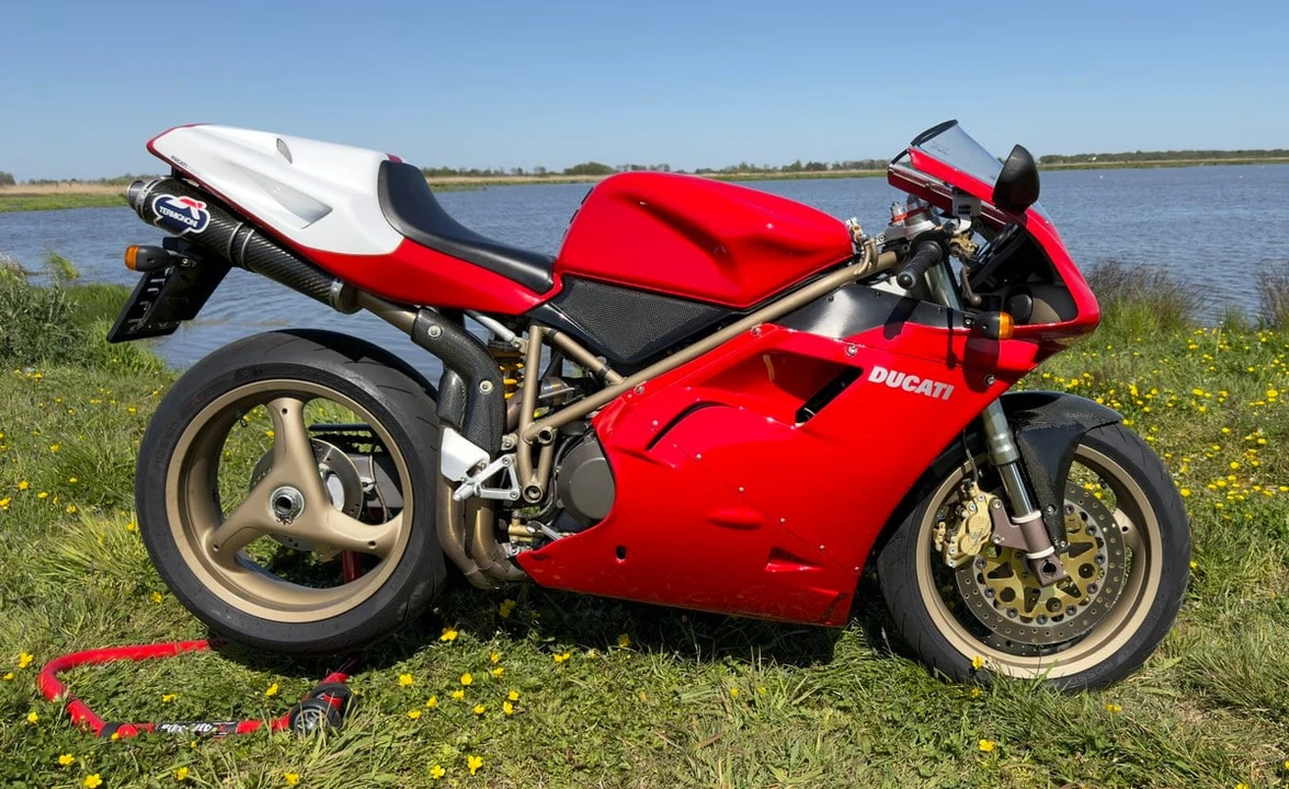 1998 Ducati 916 - Image 6 of 30