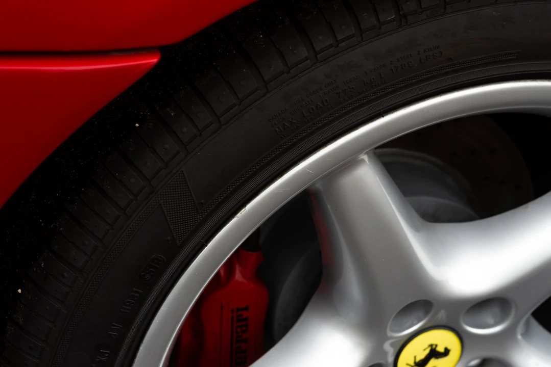 1998 Ferrari 550 Maranello - Image 25 of 31
