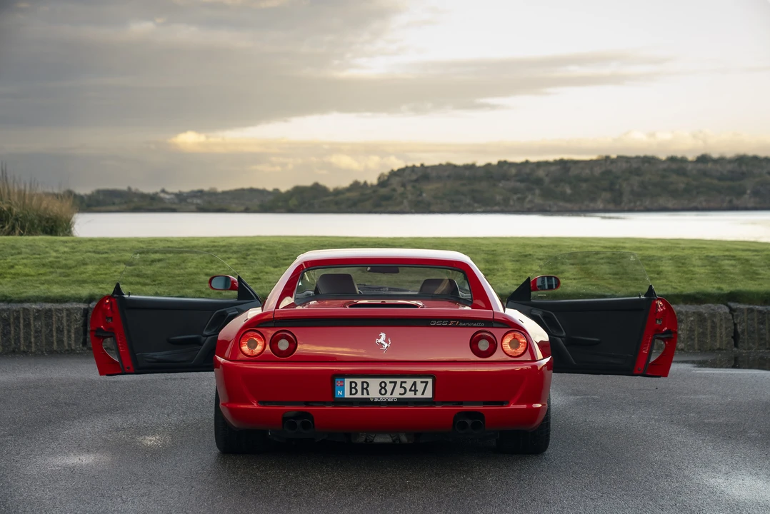 1998 Ferrari F355 Berlinetta - Image 10 of 31