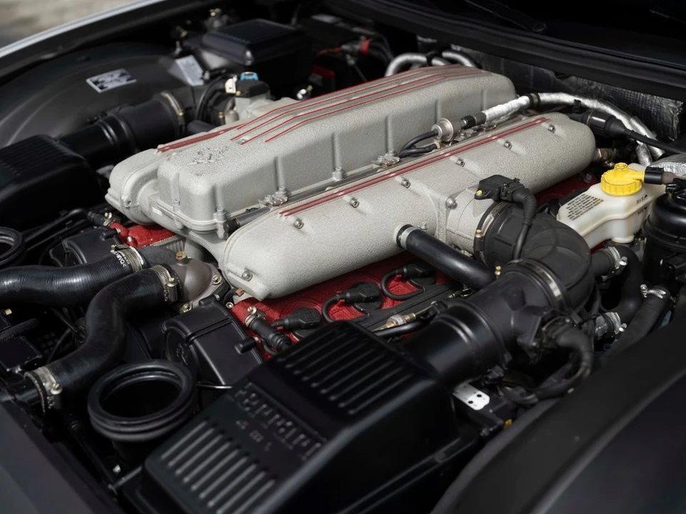 1998 Ferrari 550 Maranello - Image 16 of 21