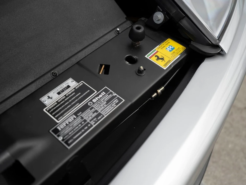 1998 Ferrari 550 Maranello - Image 17 of 21
