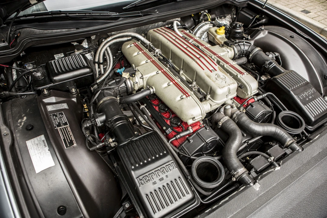 1998 Ferrari 550 Maranello - Image 18 of 31