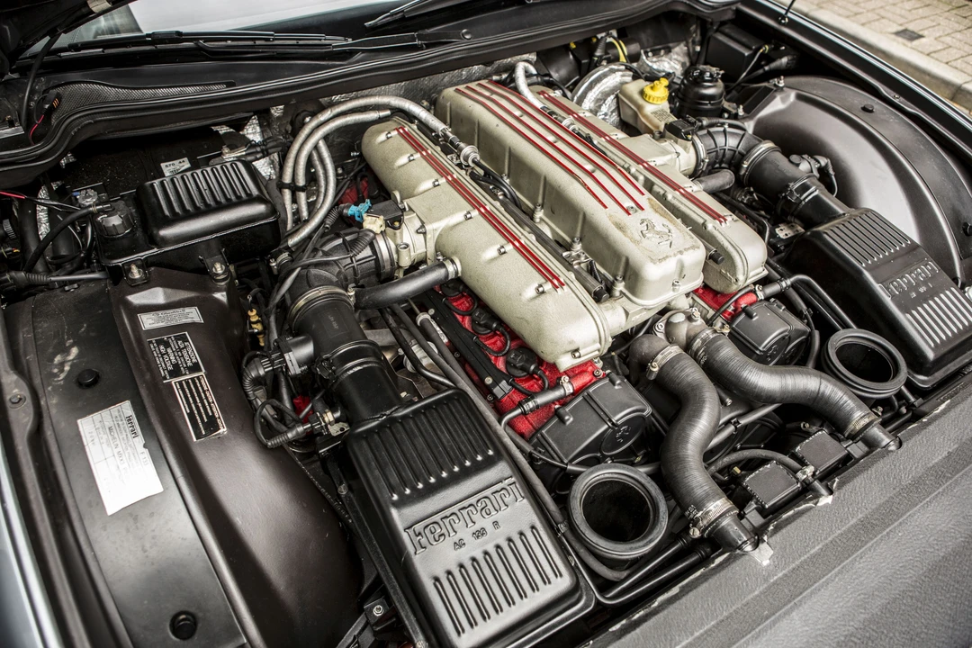 1998 Ferrari 550 Maranello - Image 19 of 31