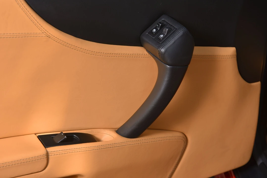 1998 Ferrari 550 Maranello - Image 24 of 31