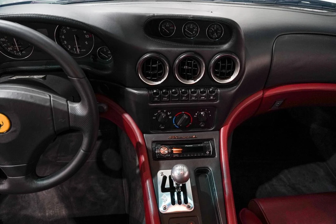 1998 Ferrari 550 Maranello - Image 11 of 21