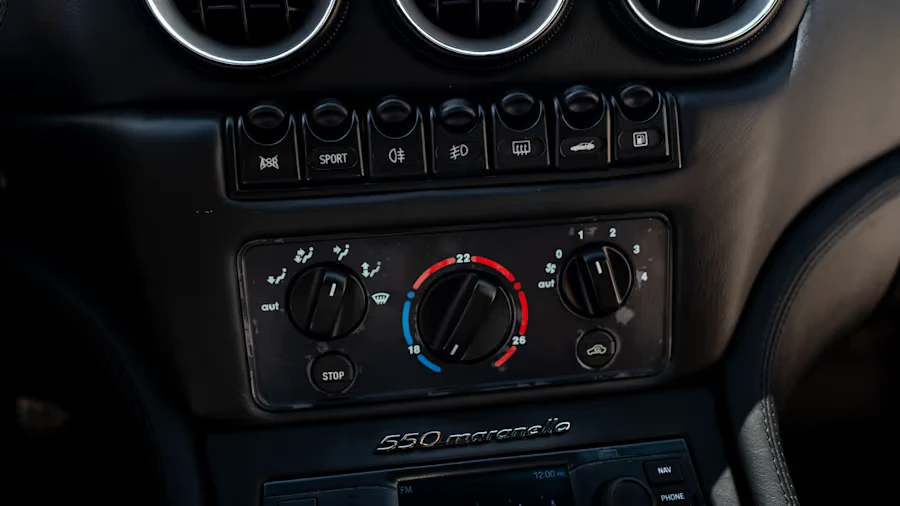 1998 Ferrari 550 Maranello - Image 24 of 31