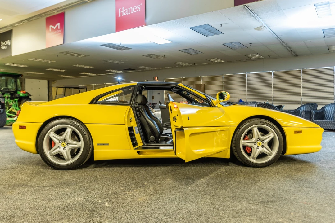 1998 Ferrari F355 GTS - Image 25 of 31