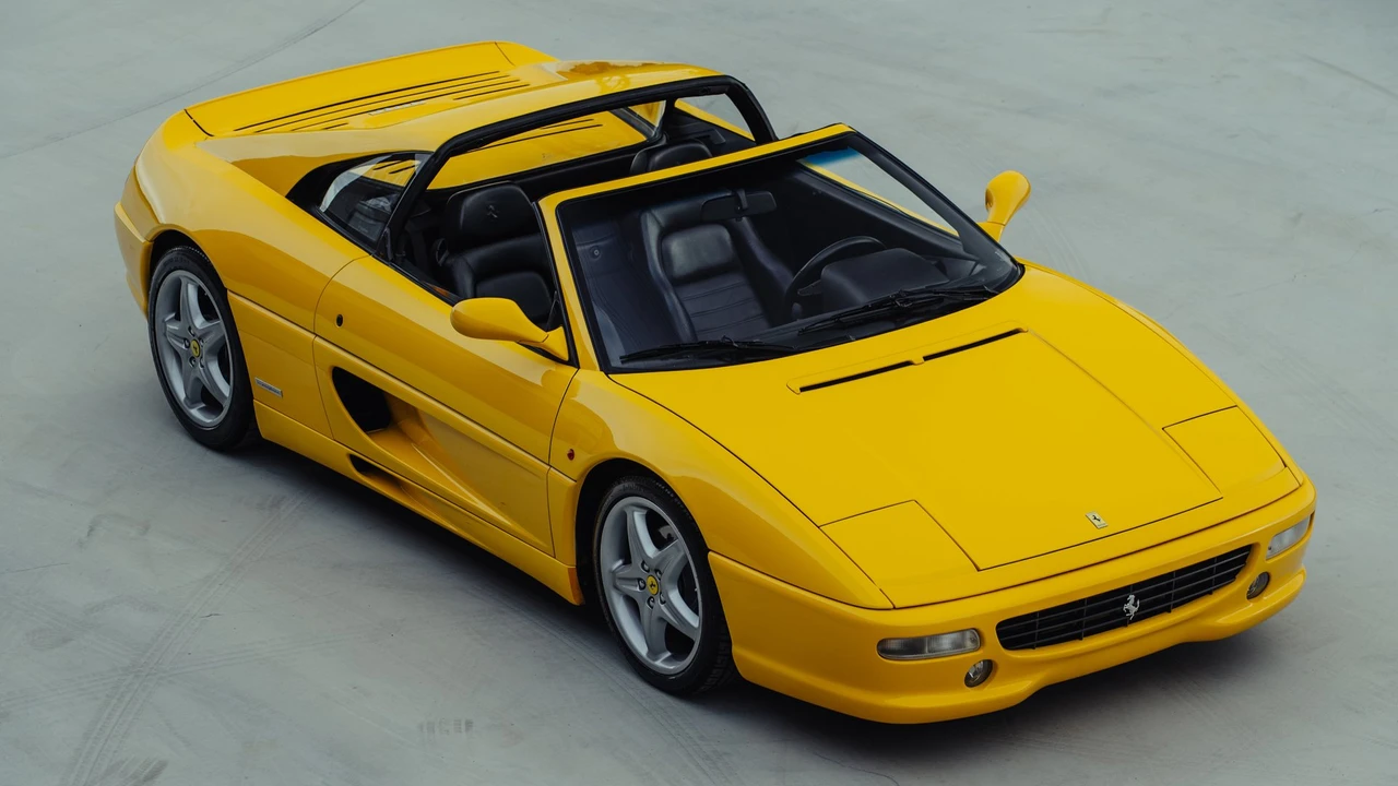 1998 Ferrari F355 GTS - Image 17 of 31