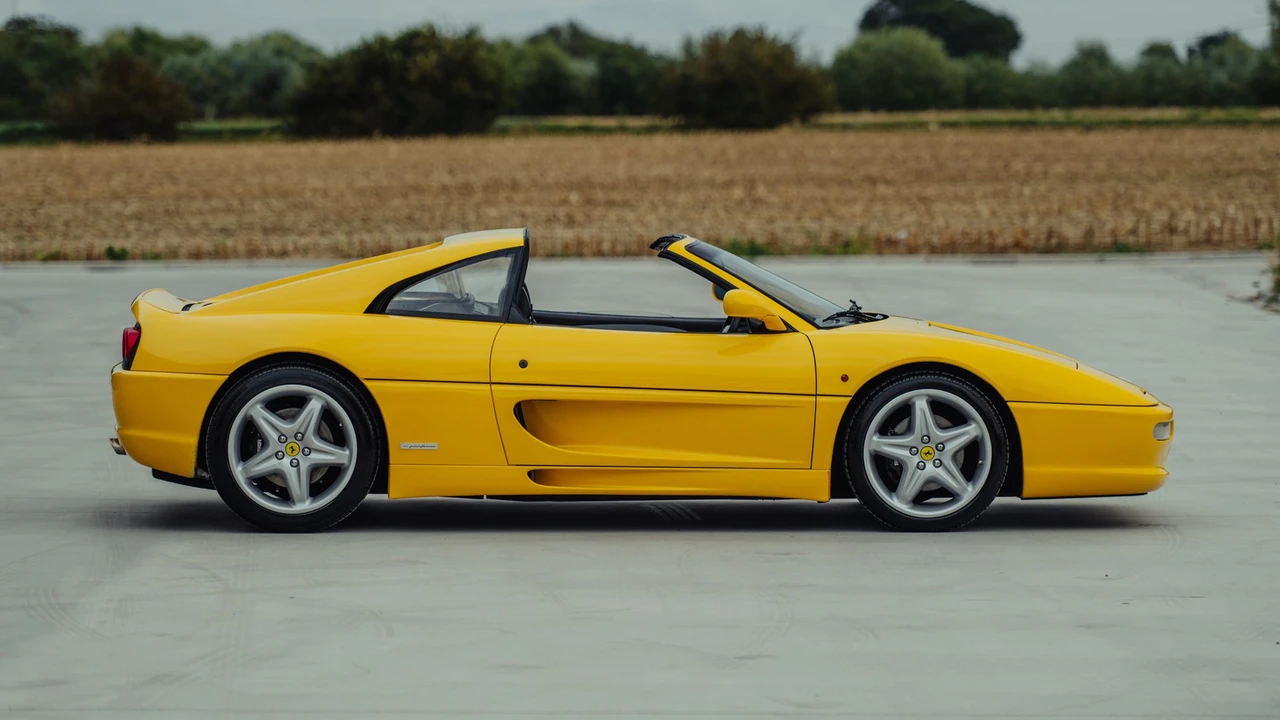 1998 Ferrari F355 GTS - Image 16 of 31