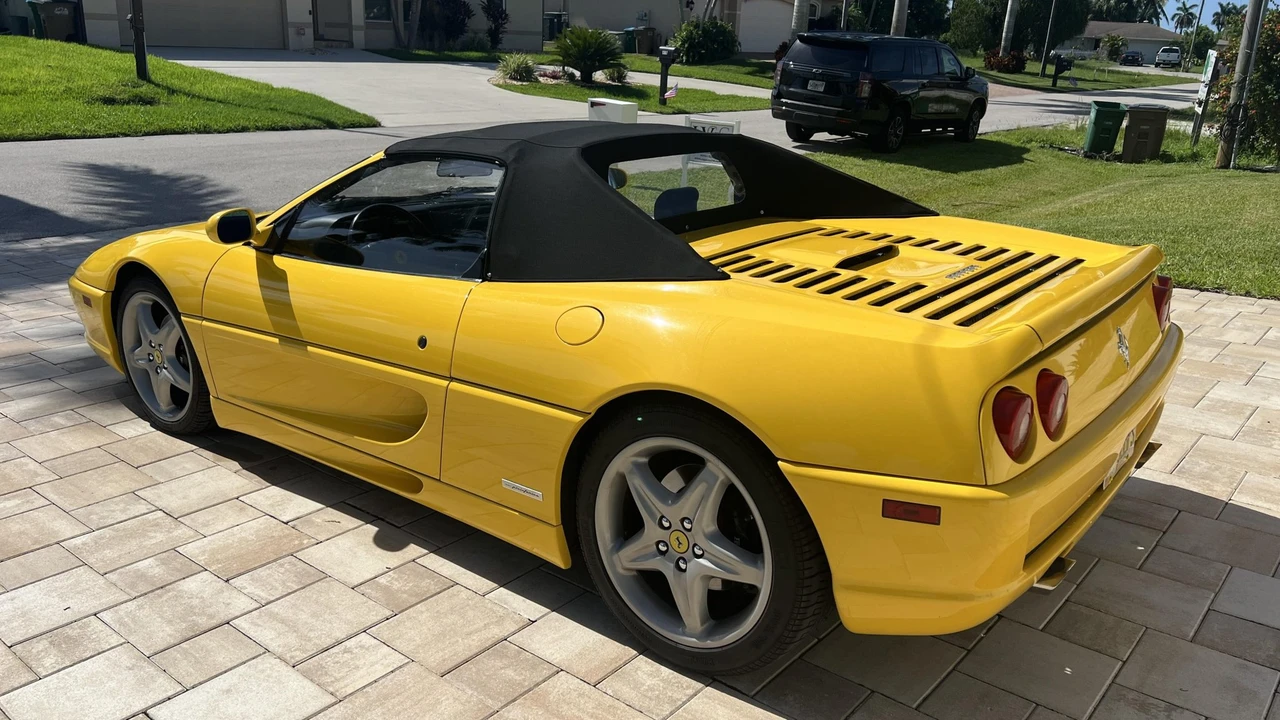 1998 Ferrari F355 Spider - Image 16 of 31
