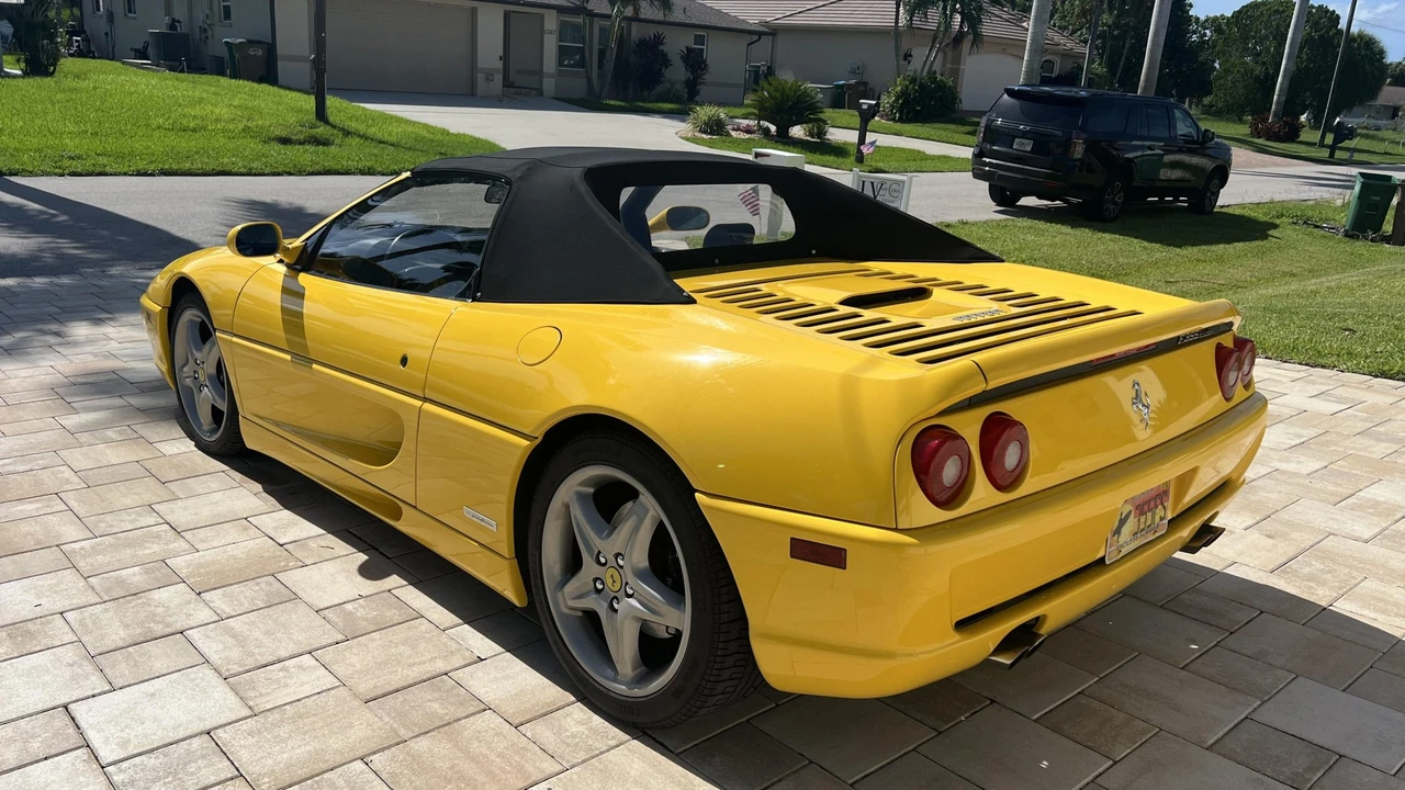 1998 Ferrari F355 Spider - Image 15 of 31