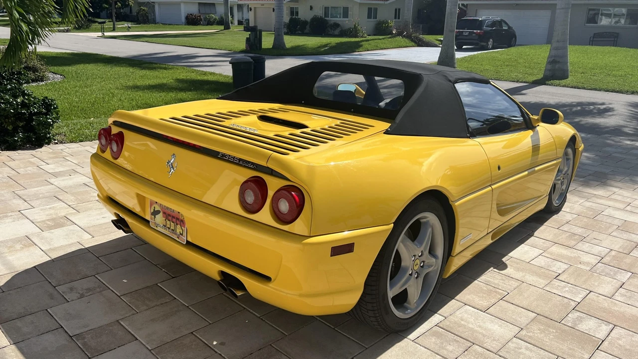 1998 Ferrari F355 Spider - Image 11 of 31