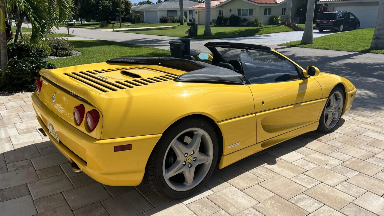 1998 Ferrari F355 Spider - Image 25 of 31